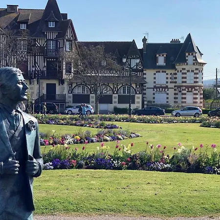 Lumineux Avec Balcons Et Stationnement Privatif - Fr-1-788-22 Varaville