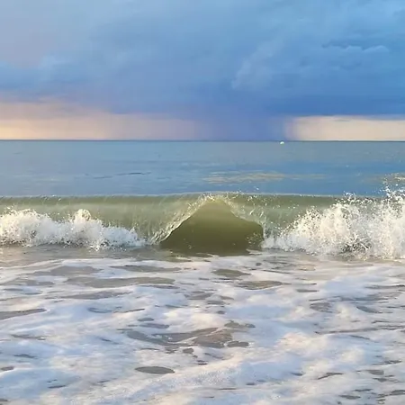 Lumineux Avec Balcons Et Stationnement Privatif - Fr-1-788-22 * Varaville